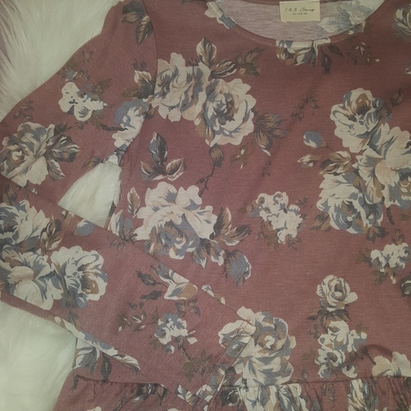 Small Mauve Floral Long Sleeve  Ruffle Top . - Picture 4 of 4
